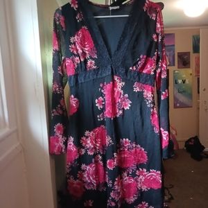 🌟BOGO $15&👇🌟Vintage bell sleeved dress